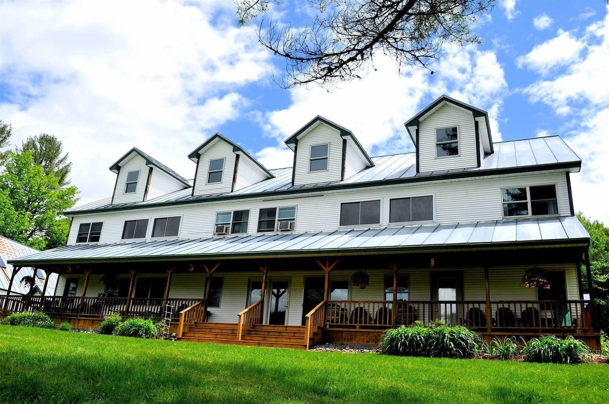 Inn By The River The Forks Exterior photo